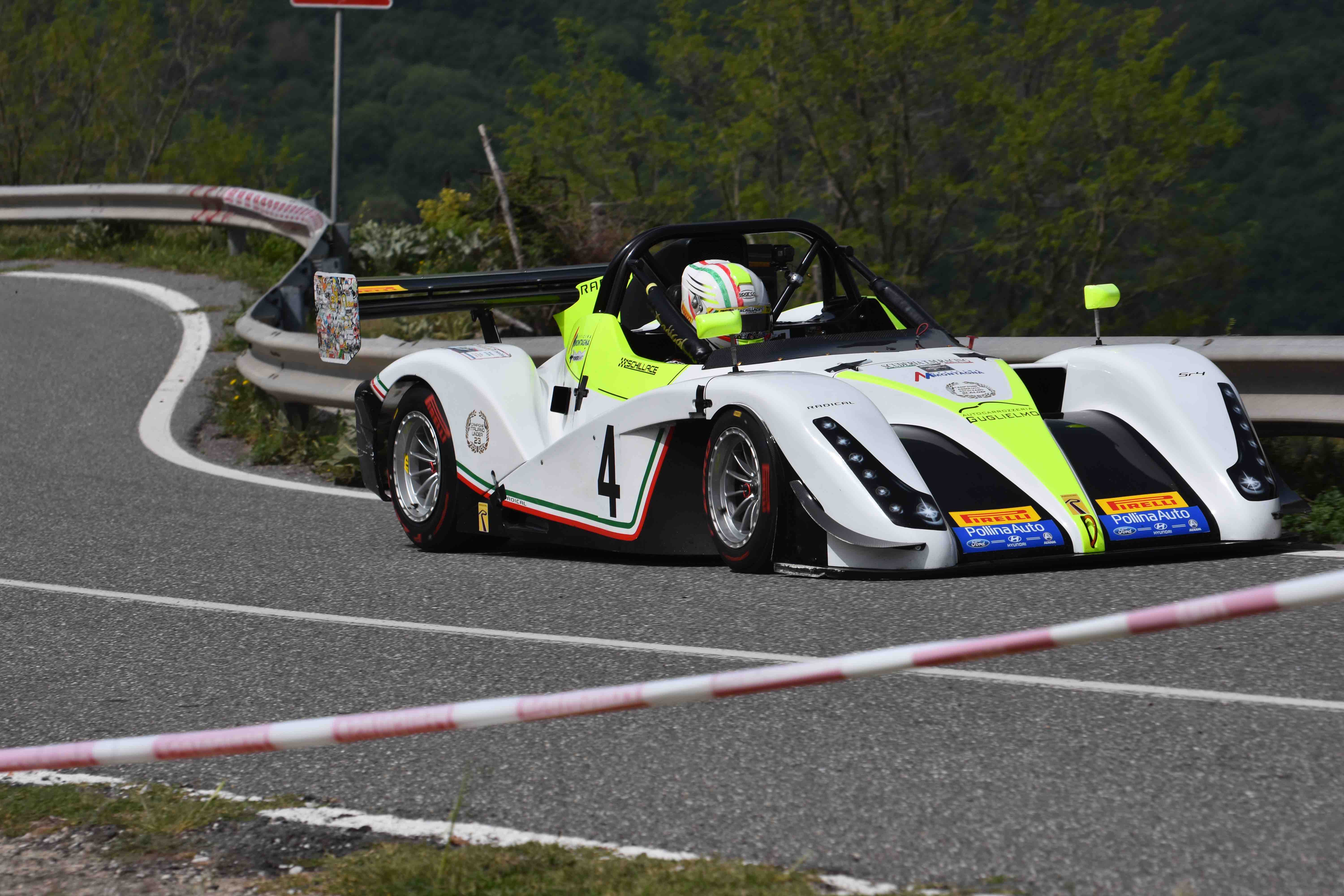 Emanuele Schillace su Radical vince lo Slalom Rocca di Novara